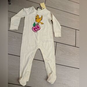 Brand new 12/18 months Gucci Cream and Yellow Footies